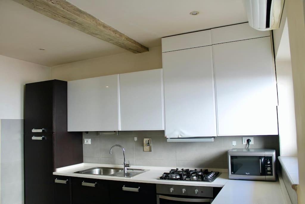 Апартаменты Modern 3Br Near Santa Maria Novella Station Флоренция Экстерьер фото
